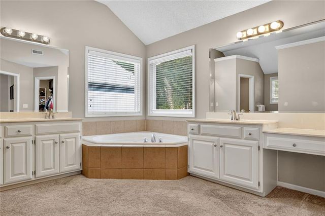 13877 S Gallery Street, Olathe, KS 66062