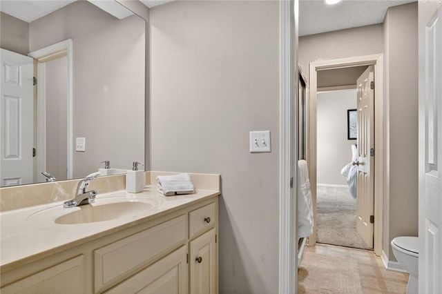 13877 S Gallery Street, Olathe, KS 66062