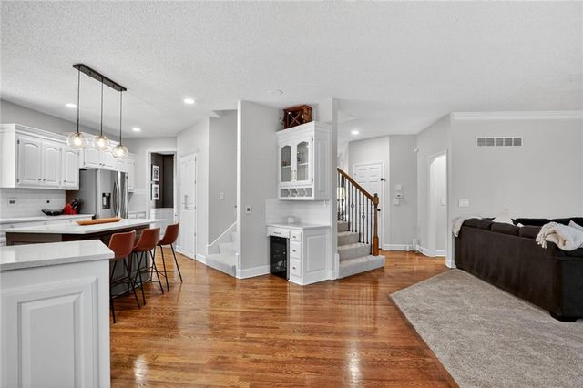 13877 S Gallery Street, Olathe, KS 66062