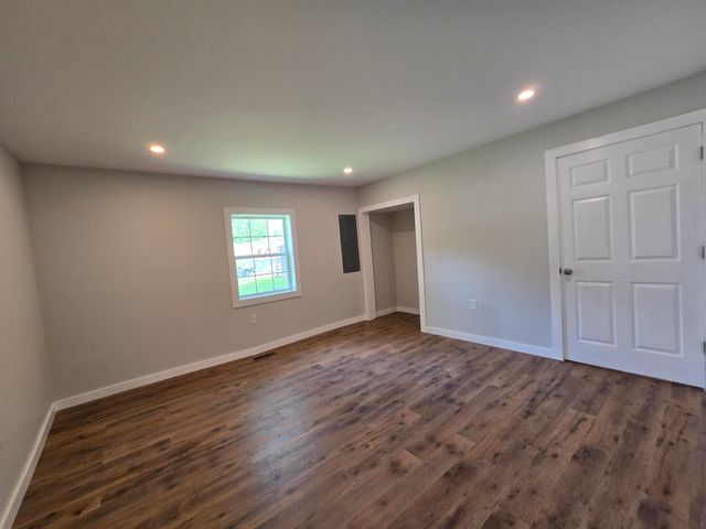 326 Murphy Avenue, Ferguson, KY 42533