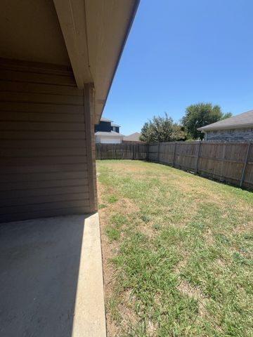 1824 Mcneely Street, Lancaster, TX 75134