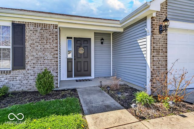 1379 Fiesta Drive, Franklin, IN 46131