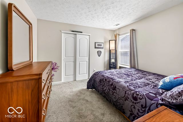 1379 Fiesta Drive, Franklin, IN 46131