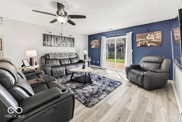 1379 Fiesta Drive, Franklin, IN 46131