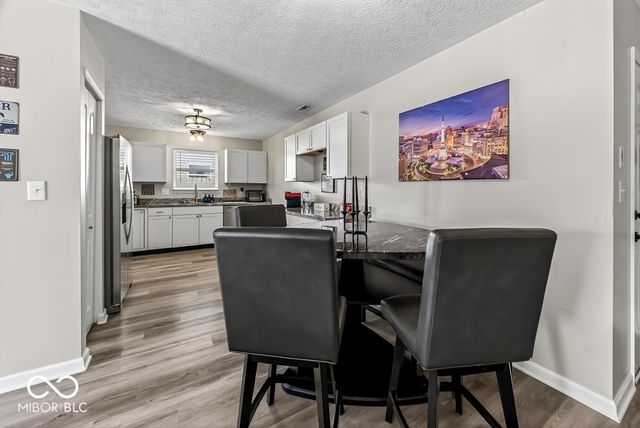 1379 Fiesta Drive, Franklin, IN 46131