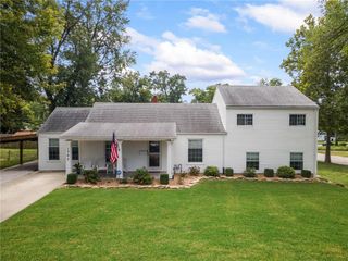 1305 W 29th Street, Independence, MO 64052