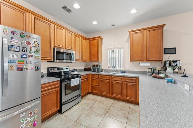 1880 PETERSON PLACE, Sanford, FL 32773