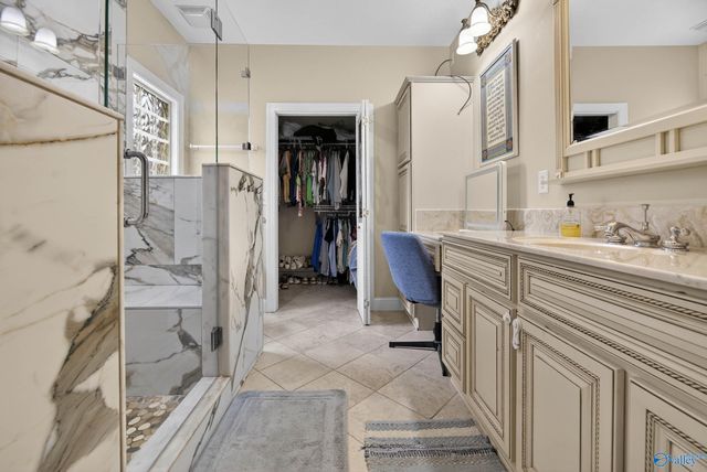 343 Hill Street, Rainbow City, AL 35906