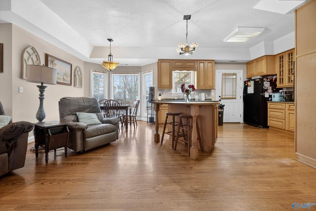 343 Hill Street, Rainbow City, AL 35906