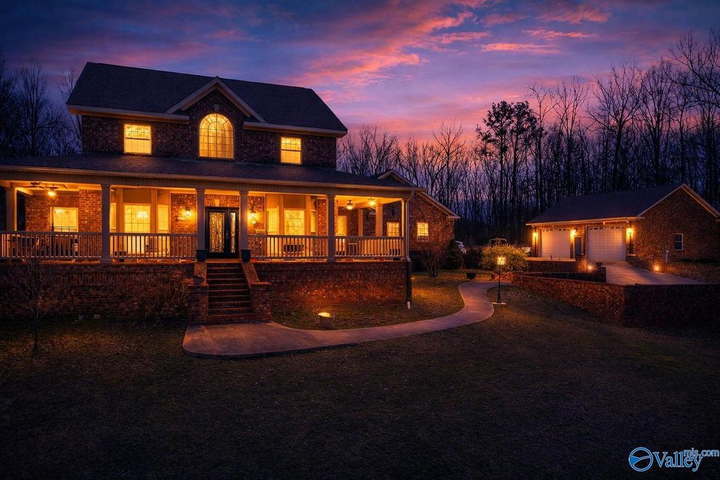 343 Hill Street, Rainbow City, AL 35906