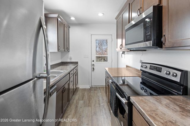 1108 S Holmes Street, Lansing, MI 48912