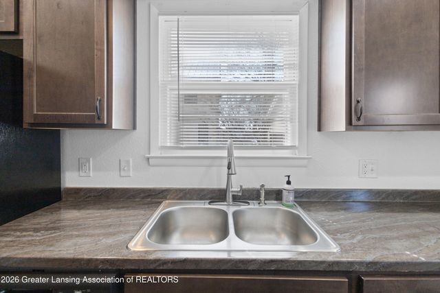 1108 S Holmes Street, Lansing, MI 48912