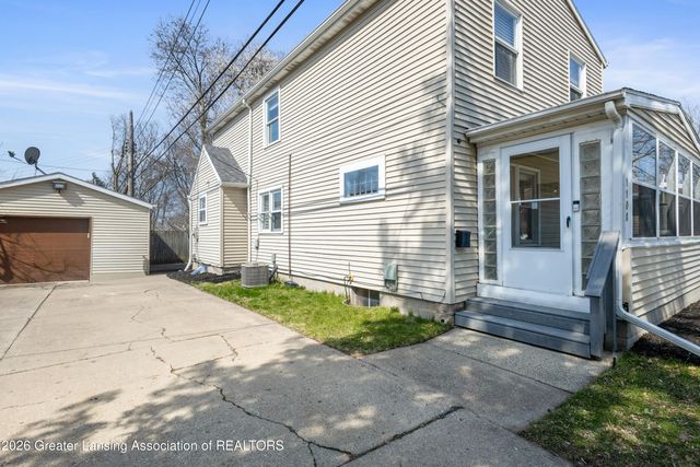 1108 S Holmes Street, Lansing, MI 48912