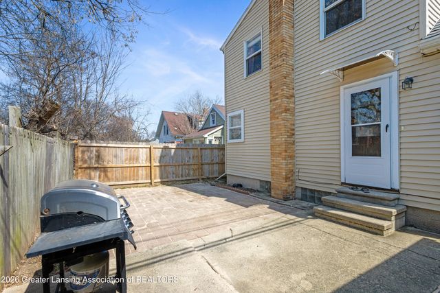 1108 S Holmes Street, Lansing, MI 48912