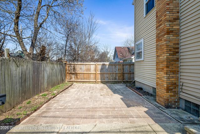 1108 S Holmes Street, Lansing, MI 48912