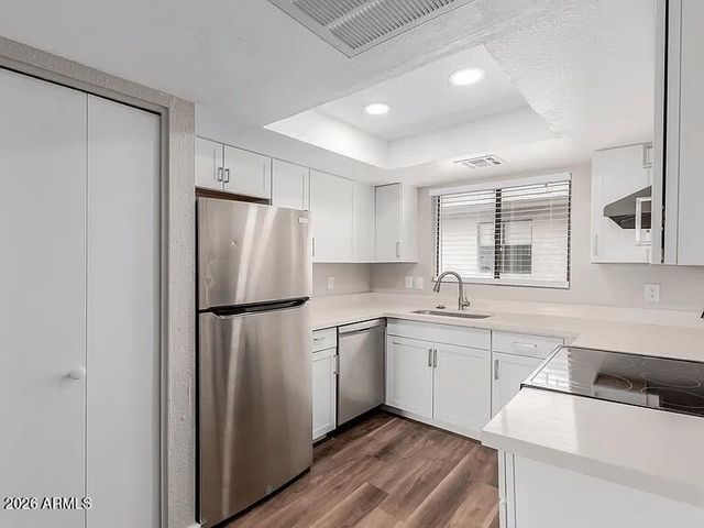 2223 W DORA Street, Mesa, AZ 85201