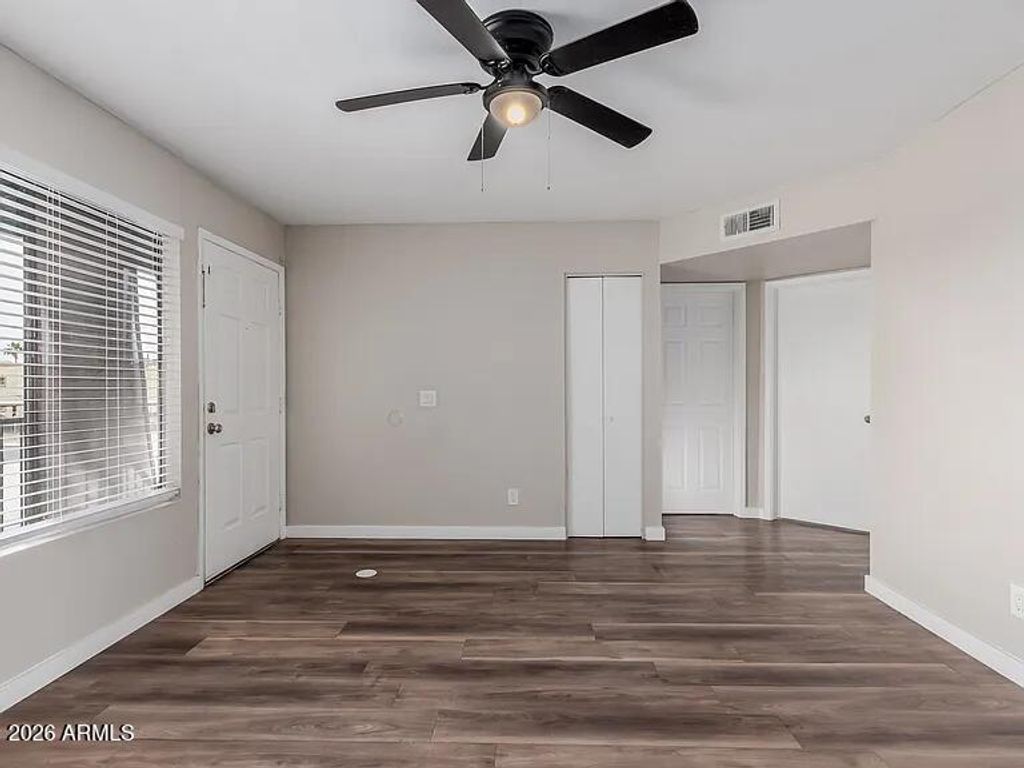 Image 14 of property listing at 2223 W DORA Street, Mesa, AZ 85201