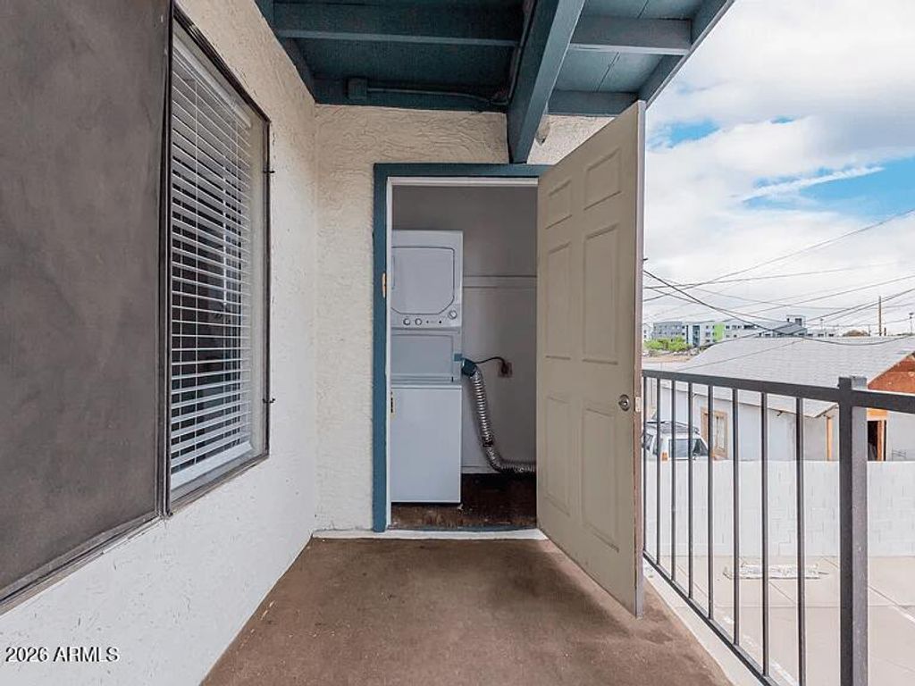 Image 17 of property listing at 2223 W DORA Street, Mesa, AZ 85201