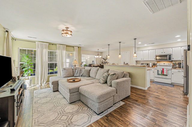 5150 Trump Street 405, North Charleston, SC 29420