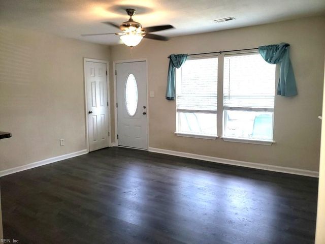 5021 Sancillio DR, Virginia Beach, VA 23455