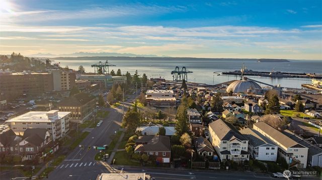 3024 Grand Avenue, Everett, WA 98201