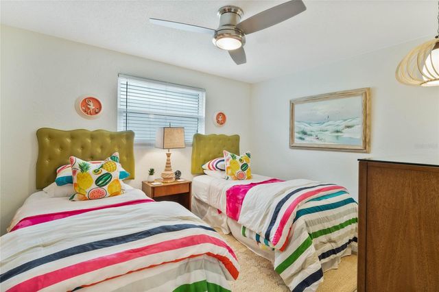 809 E 15TH AVENUE, New Smyrna Beach, FL 32169