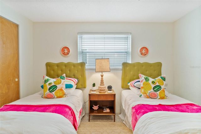809 E 15TH AVENUE, New Smyrna Beach, FL 32169