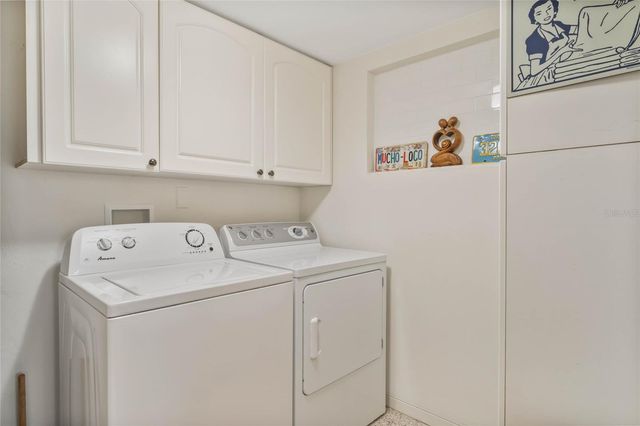 809 E 15TH AVENUE, New Smyrna Beach, FL 32169