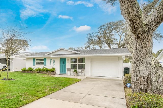 809 E 15TH AVENUE, New Smyrna Beach, FL 32169