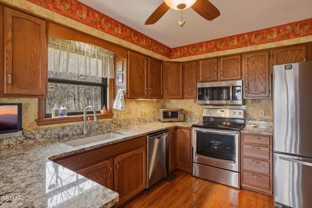 3132 Wears Overlook Lane, Sevierville, TN 37862