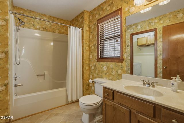 3132 Wears Overlook Lane, Sevierville, TN 37862