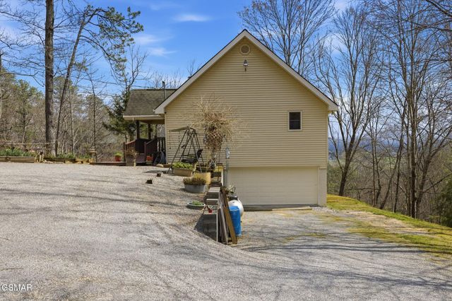 3132 Wears Overlook Lane, Sevierville, TN 37862