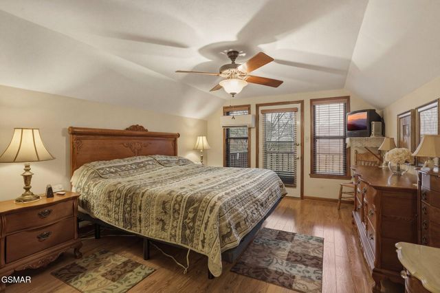 3132 Wears Overlook Lane, Sevierville, TN 37862