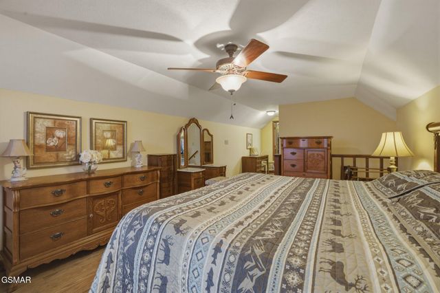 3132 Wears Overlook Lane, Sevierville, TN 37862