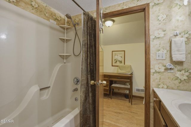 3132 Wears Overlook Lane, Sevierville, TN 37862