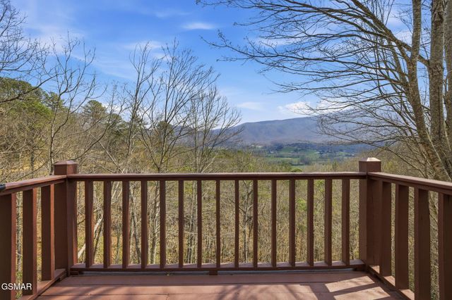 3132 Wears Overlook Lane, Sevierville, TN 37862