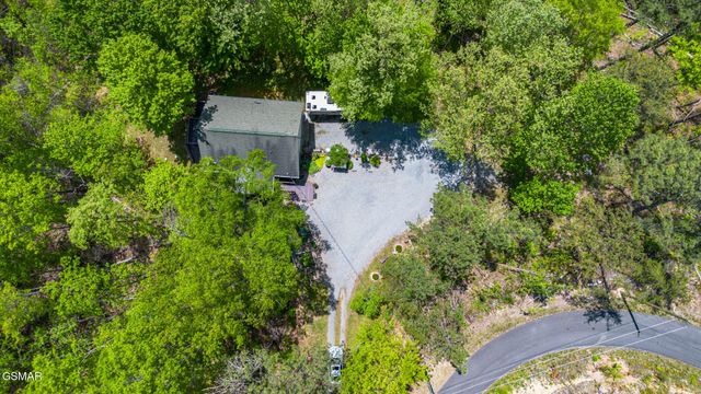 3132 Wears Overlook Lane, Sevierville, TN 37862