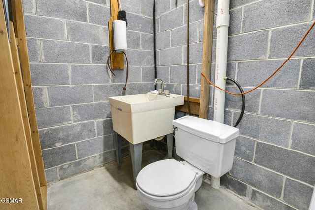 3132 Wears Overlook Lane, Sevierville, TN 37862