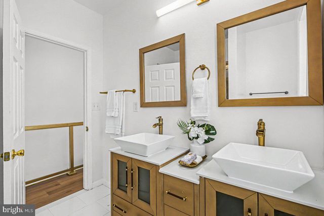 1177 JACKSON ST, Camden, NJ 08104