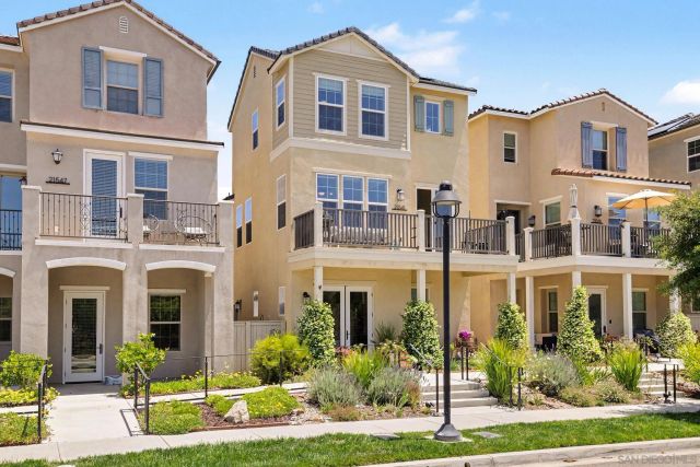 21541 Trail Blazer Ln, Escondido, CA 92029