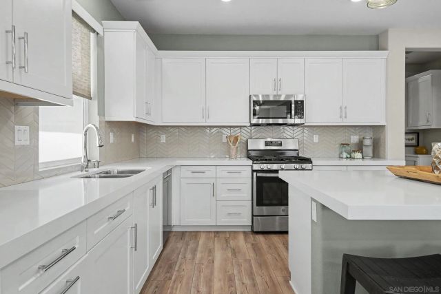 21541 Trail Blazer Ln, Escondido, CA 92029