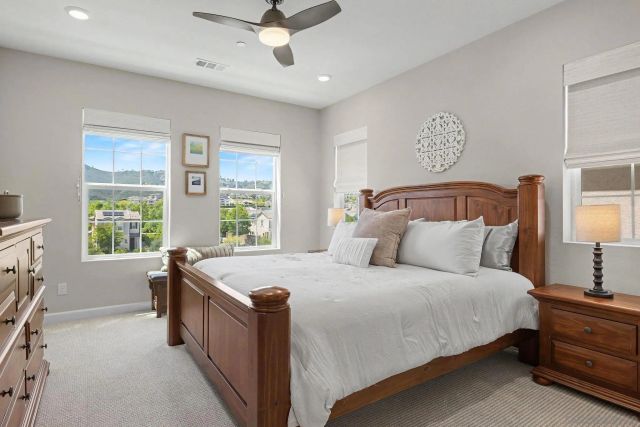 21541 Trail Blazer Ln, Escondido, CA 92029
