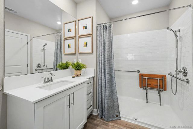 21541 Trail Blazer Ln, Escondido, CA 92029