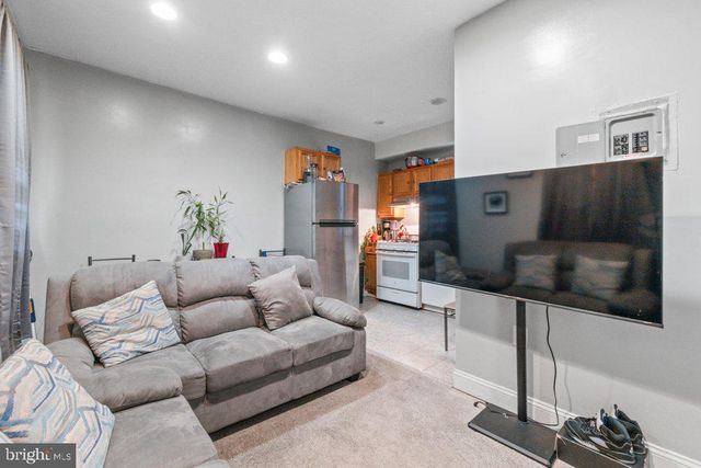 702 HOMESTEAD ST, Baltimore, MD 21218