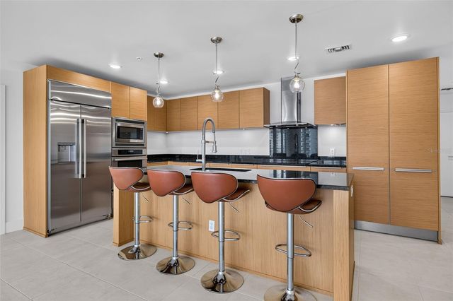 175 1ST STREET S 1801, St Petersburg, FL 33701