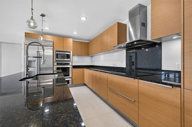 175 1ST STREET S 1801, St Petersburg, FL 33701