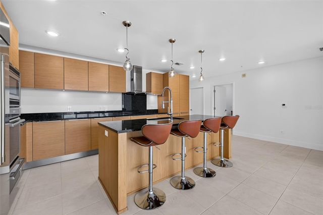 175 1ST STREET S 1801, St Petersburg, FL 33701