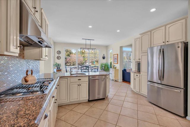 303 BELMONT CT, Mullica Hill, NJ 08062