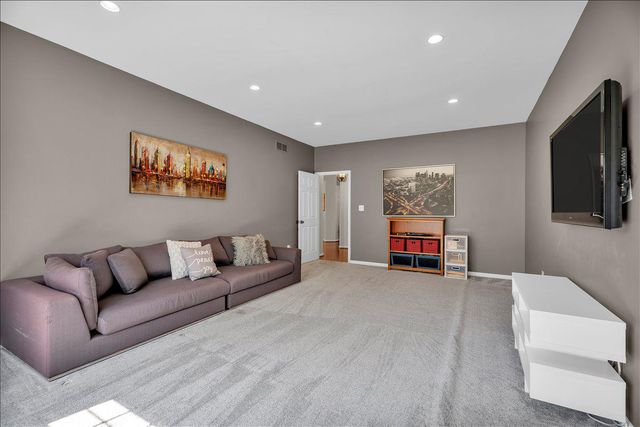 303 BELMONT CT, Mullica Hill, NJ 08062