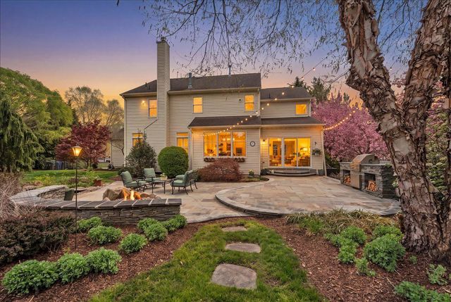 303 BELMONT CT, Mullica Hill, NJ 08062